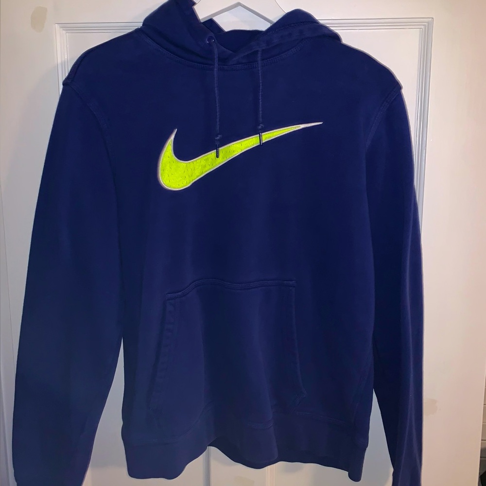 Women’s Nike sweatshirt size medium